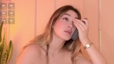 Mia White  online show from May 2026 01:06:01 PM
