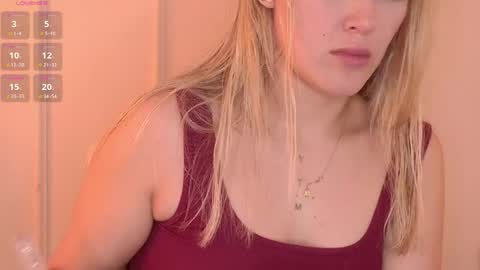 Mia White  online show from May 2026 02:12:01 PM