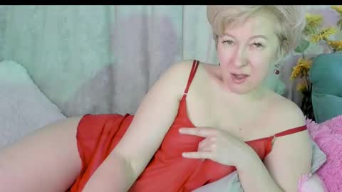 Snapshot of mia_wintermood chatting on March 2025 11:12:02 AM MelaniaMia online show from March 2025 11:12:02 AM