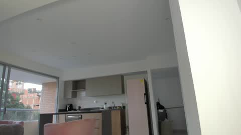 Snapshot of mia_yourmommy chatting on December 2024 10:34:02 PM online show from December 2024 10:34:02 PM