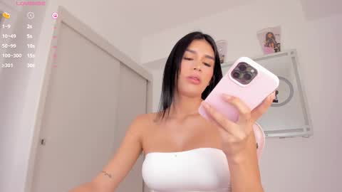 Snapshot of mia_yourmommy chatting on September 2025 06:08:01 PM online show from September 2025 06:08:01 PM