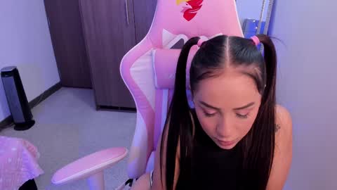 Snapshot of miaa_06 chatting on February 2025 02:17:02 AM mia nicolle online show from February 2025 02:17:02 AM