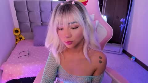 Snapshot of miaa_06 chatting on September 2025 12:59:02 PM mia nicolle online show from September 2025 12:59:02 PM