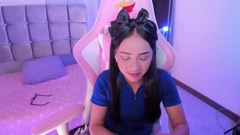 Snapshot of miaa_06 chatting on September 2025 02:57:02 AM mia nicolle online show from September 2025 02:57:02 AM