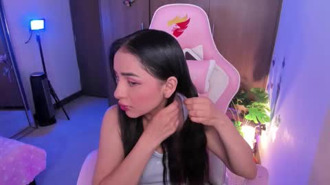 Snapshot of miaa_06 chatting on November 2025 03:05:01 AM mia nicolle online show from November 2025 03:05:01 AM