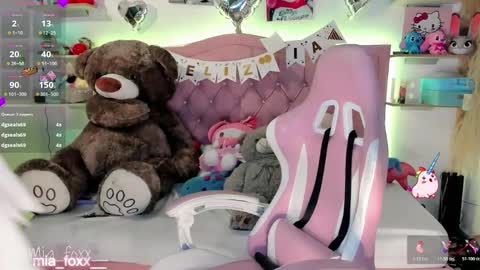 Mia online show from February 2026 10:43:02 PM