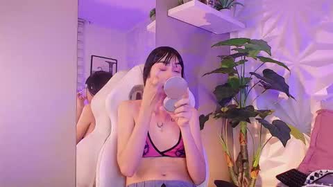 miaa_lee777 online show from December 2025 10:26:01 PM