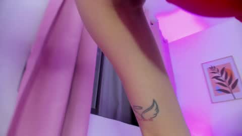 Snapshot of miaa_lunna chatting on May 2026 11:59:02 AM Mia online show from May 2026 11:59:02 AM