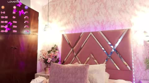 miaa_smiith1 online show from March 2025 03:38:02 PM