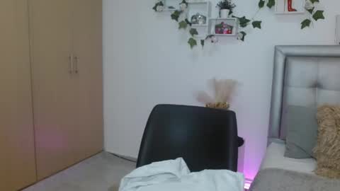 miaa_star_1x online show from May 2026 10:21:01 AM