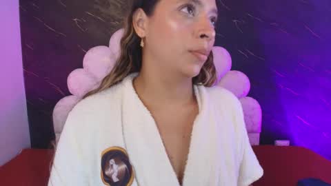Mia online show from May 2026 12:11:02 PM