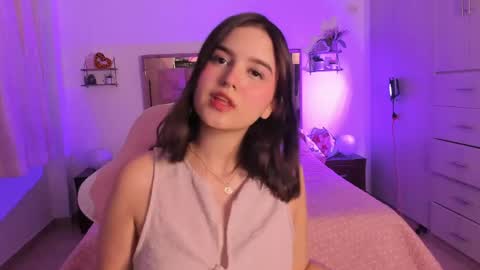 Mia  online show from February 2026 11:39:01 PM