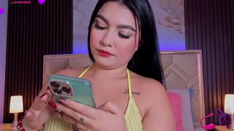 Miaa Farrel online show from July 2026 07:09:01 PM