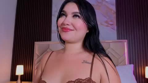 Miaa Farrel online show from July 2026 10:11:01 PM