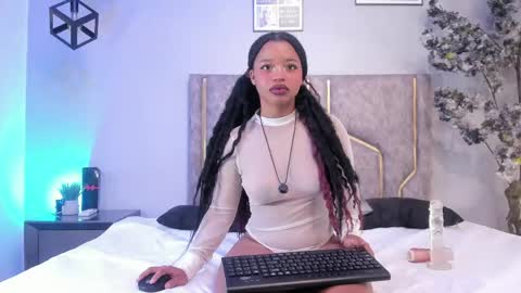 miaakittyy online show from May 2026 11:37:02 AM