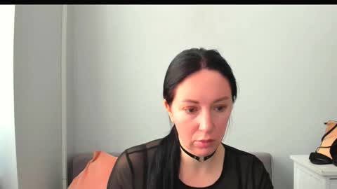 Mia online show from February 2026 01:55:01 PM