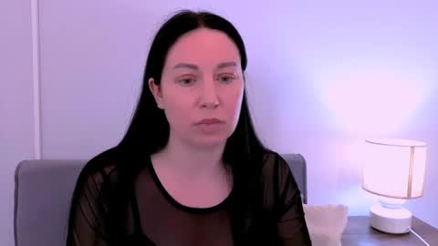 Mia online show from May 2026 08:25:01 PM
