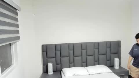 Snapshot of miaandmolly_ chatting on January 2025 09:03:01 AM mia red hair molly short hair online show from January 2025 09:03:01 AM