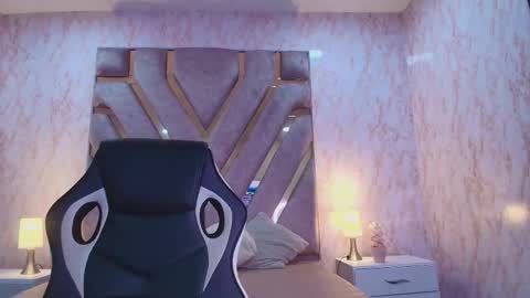 Snapshot of miaarld chatting on December 2025 08:03:02 PM Im Miss Mia online show from December 2025 08:03:02 PM