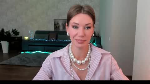 Mia online show from June 2026 04:30:02 AM