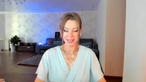 Mia online show from July 2026 06:47:02 AM