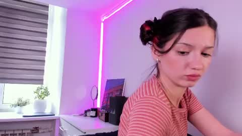 Snapshot of miabellee_ chatting on July 2026 03:58:01 PM mia online show from July 2026 03:58:01 PM