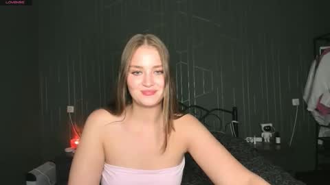 Snapshot of miabrian chatting on October 2025 06:50:02 PM Mia online show from October 2025 06:50:02 PM