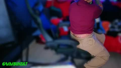 Mia online show from December 2025 03:33:01 AM