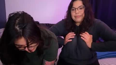 Snapshot of miacanela_xo chatting on March 2026 01:47:01 AM Mia online show from March 2026 01:47:01 AM