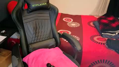 Snapshot of miacanela_xo chatting on March 2026 02:33:02 AM Mia online show from March 2026 02:33:02 AM