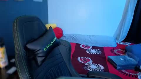 Snapshot of miacanela_xo chatting on April 2026 02:28:01 AM Mia online show from April 2026 02:28:01 AM