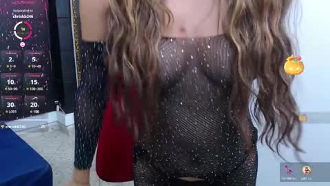 Snapshot of miacarperrlux chatting on December 2024 08:17:01 PM MiaCarper online show from December 2024 08:17:01 PM