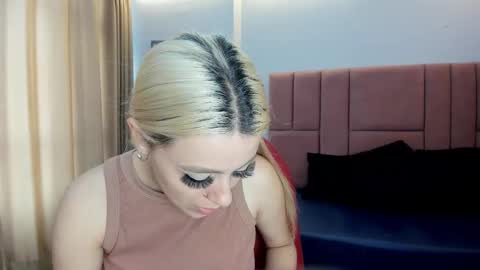 Snapshot of miacarperrlux chatting on March 2026 08:56:01 PM MiaCarper online show from March 2026 08:56:01 PM