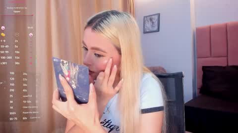 Snapshot of miacarperrlux chatting on March 2026 09:27:02 PM MiaCarper online show from March 2026 09:27:02 PM