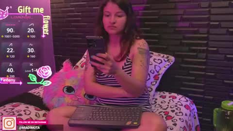 Snapshot of miadimota chatting on September 2025 05:34:01 AM Mia online show from September 2025 05:34:01 AM