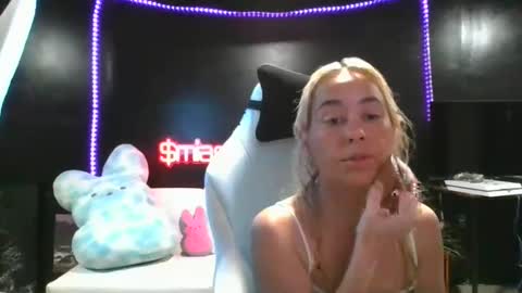 miaellababy online show from October 2025 12:47:01 AM