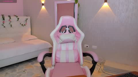 Snapshot of miagomez1 chatting on January 2025 01:03:01 PM Mia Gomez online show from January 2025 01:03:01 PM