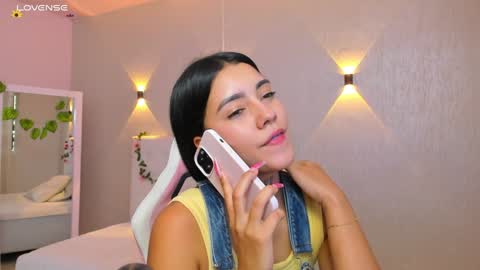 Snapshot of miagomez1 chatting on January 2025 06:39:01 PM Mia Gomez online show from January 2025 06:39:01 PM