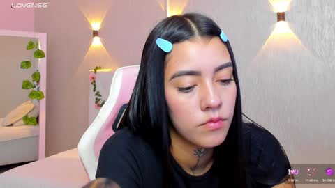 Snapshot of miagomez1 chatting on January 2025 01:53:02 PM Mia Gomez online show from January 2025 01:53:02 PM