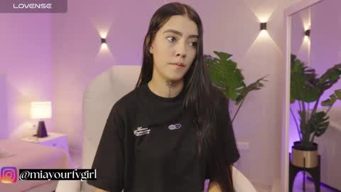 Snapshot of miagomez1 chatting on October 2025 01:03:02 PM Mia Gomez online show from October 2025 01:03:02 PM