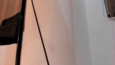 miahertz online show from February 2026 06:26:01 AM