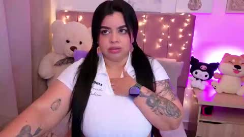 Miah Joness online show from January 2026 03:00:01 AM