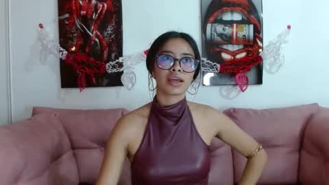 miahotcs online show from February 2026 12:25:01 PM