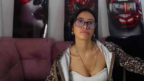miahotcs online show from May 2026 03:40:01 PM