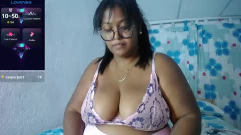 miajoseph_ online show from April 2026 02:26:02 AM