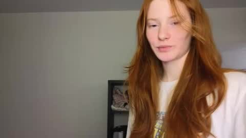 Snapshot of miakeler chatting on February 2025 09:36:02 PM milanaaaa online show from February 2025 09:36:02 PM