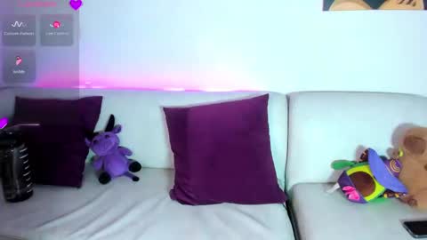 Snapshot of miakush_ chatting on February 2025 12:05:01 AM Mia online show from February 2025 12:05:01 AM