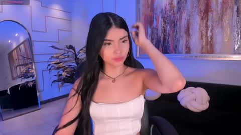 Call me Mia  online show from December 2025 07:30:02 PM