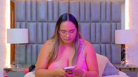 Mia online show from July 2026 11:31:01 PM