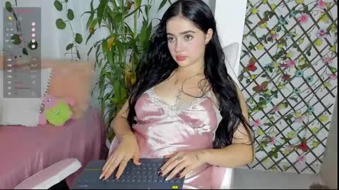 mia 600am-1000am Colombia time online show from December 2024 10:01:02 PM